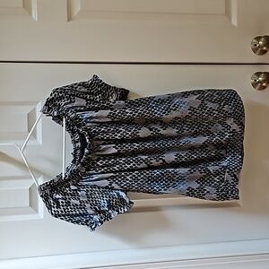 Worthington 3/4 Puff Sleeve Geometric Design Pleated Scoop Neck Size L